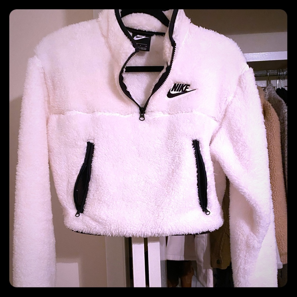 Nike cropped pullover fleece